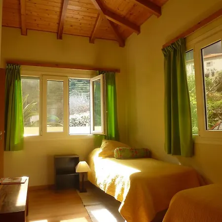 Casas Mare , Ponta Delgada, Madeira بيت للعطل بونتا ديلغادا